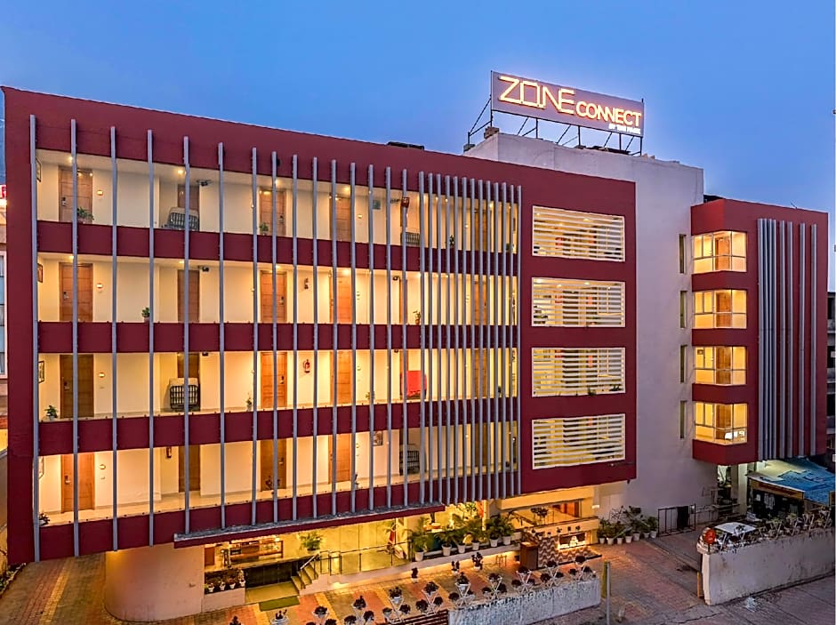 Zone Connect by the Park Katra