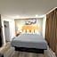Perth Plaza Inn & Suites