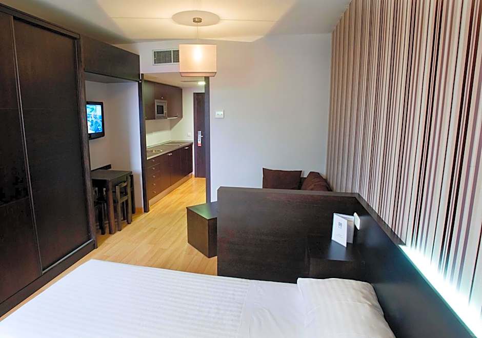 Zenit Aparthotel Hall 88