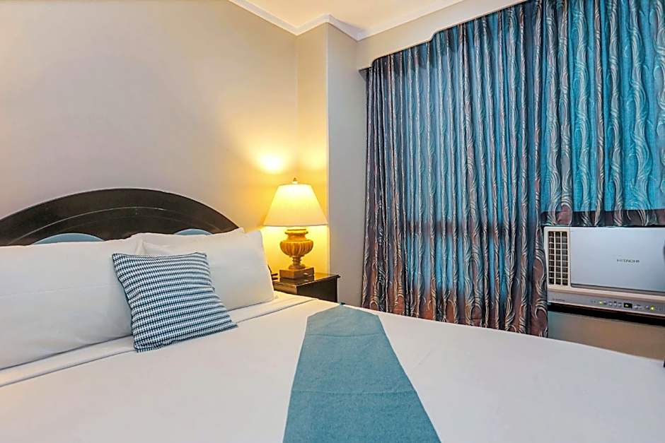 Holiday Plaza Hotel Cebu