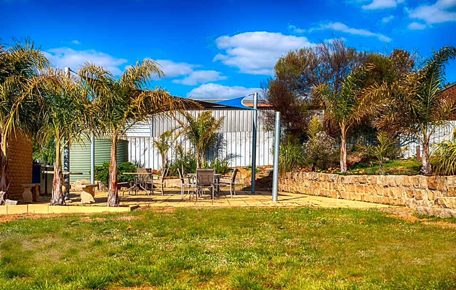 Hi Way Eight Motor Inn