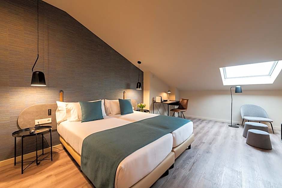 Atenea Rekord Suites