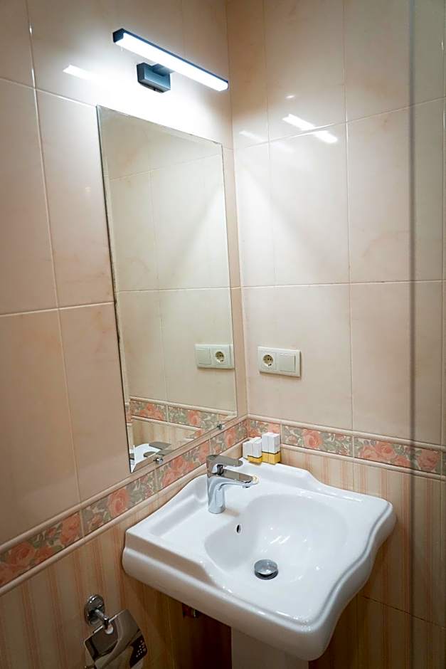 Family Hotel Pak Tam