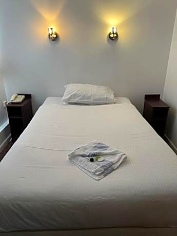 Single Room (1 Adult)