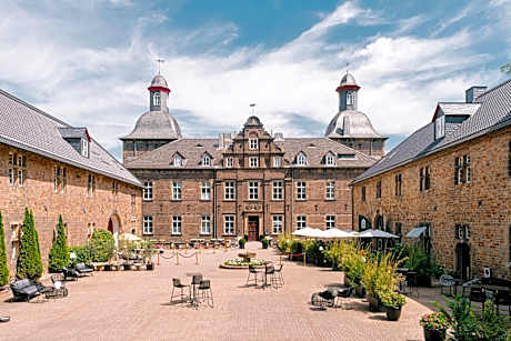 Schlosshotel Hugenpoet