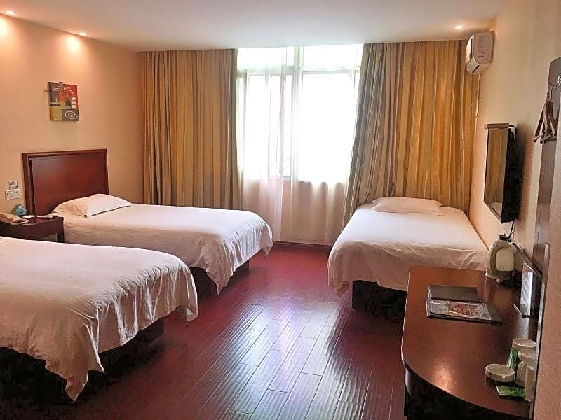 GreenTree Inn Yangzhou University City Baolong Plaza Express Hotel