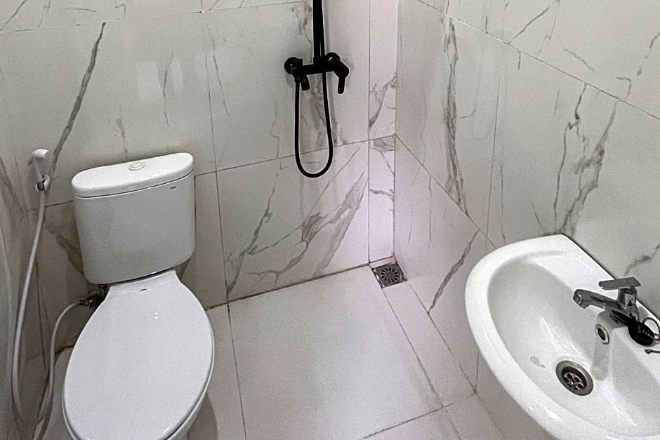 Moresto Hotel Mitra RedDoorz