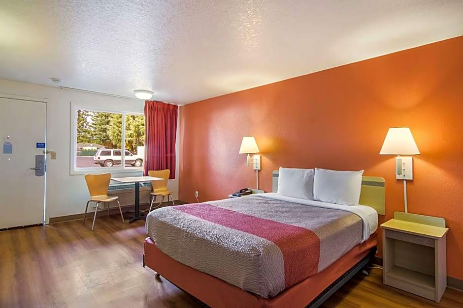 Motel 6-Vancouver, WA