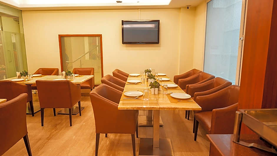 Alpina Hotels & Suites