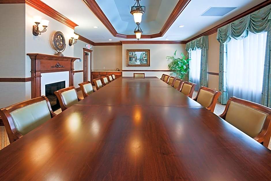 Holiday Inn Hotel & Suites Minneapolis-Lakeville By IHG