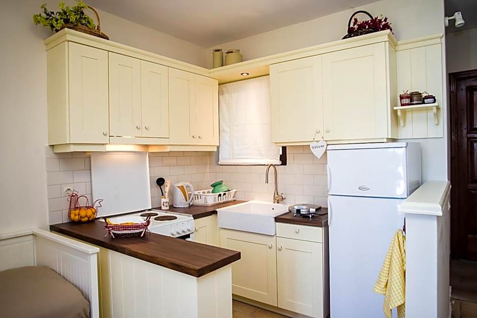 Amboula Beach Apartments