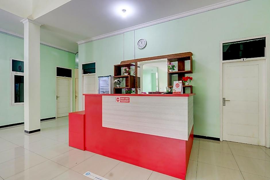 Capital O 90709 Djati Guest House