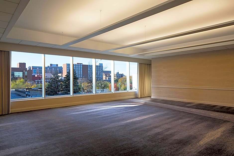 Kansas City Marriott Country Club Plaza