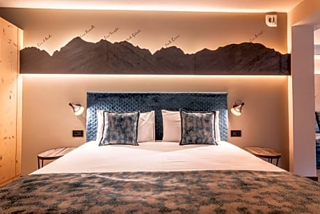 Junior Suite with Balcony