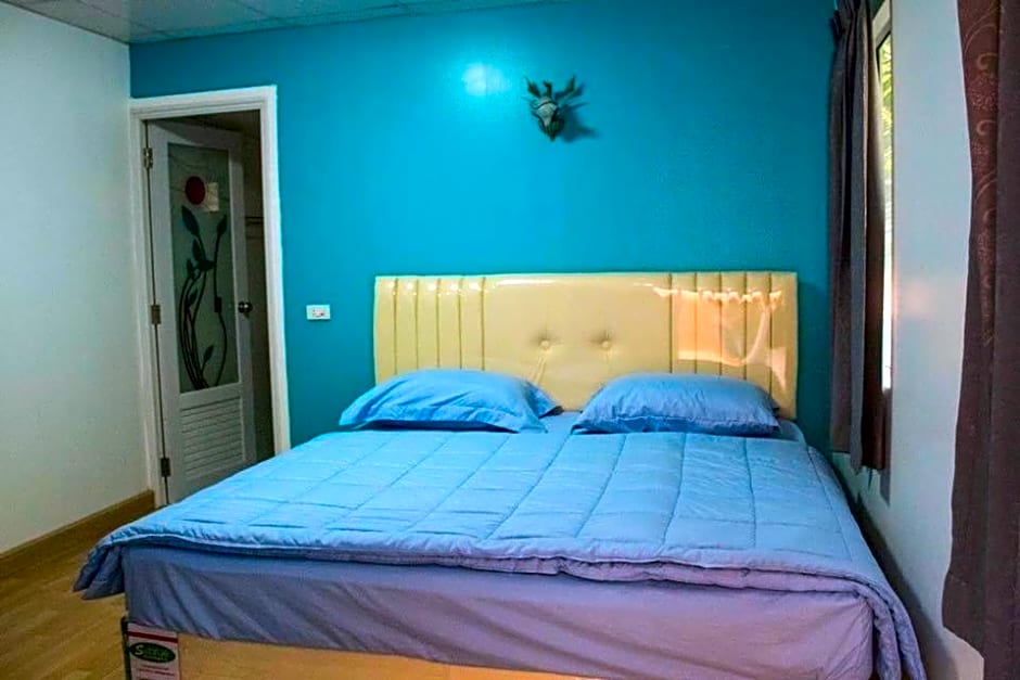 ริมบึงสวนพริกรีสอร์ท