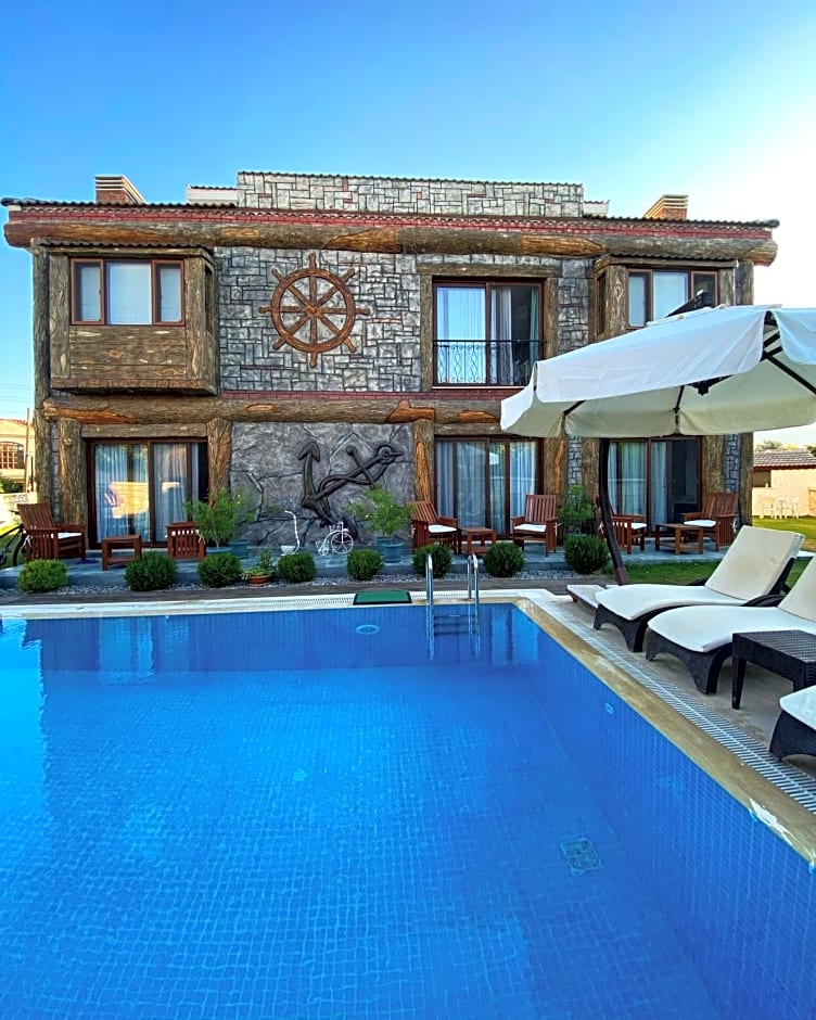 Pupa Alaçatı Butik Otel