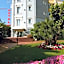 Hotel Riviera 3 Stelle con piscina estiva gratuita e garage a pagamento