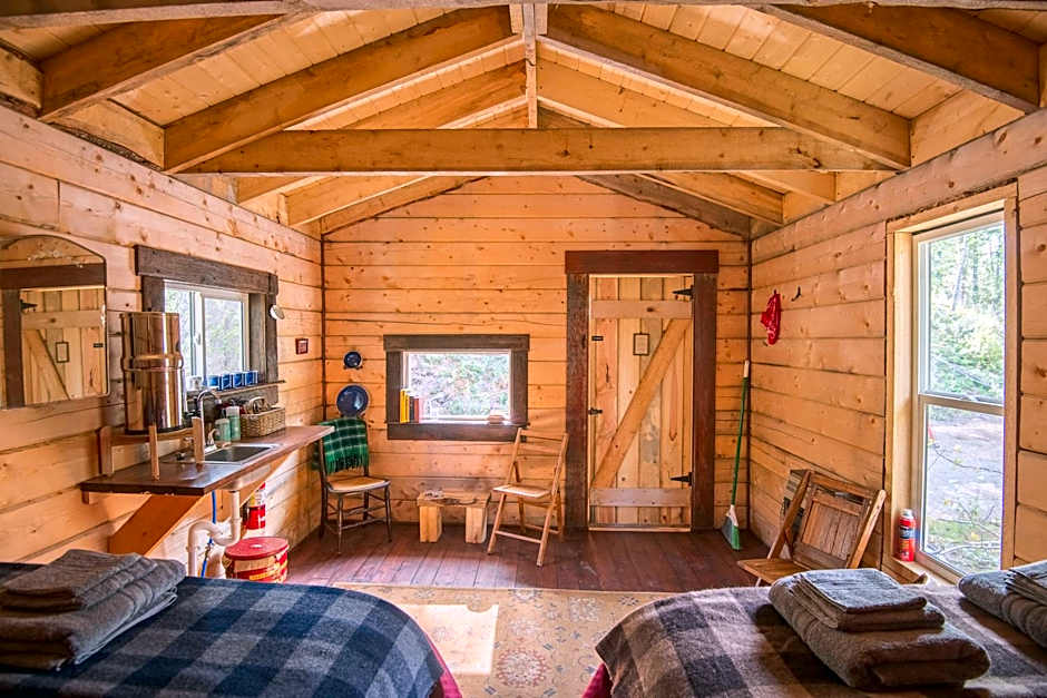 Blackburn Cabins - McCarthy, Alaska