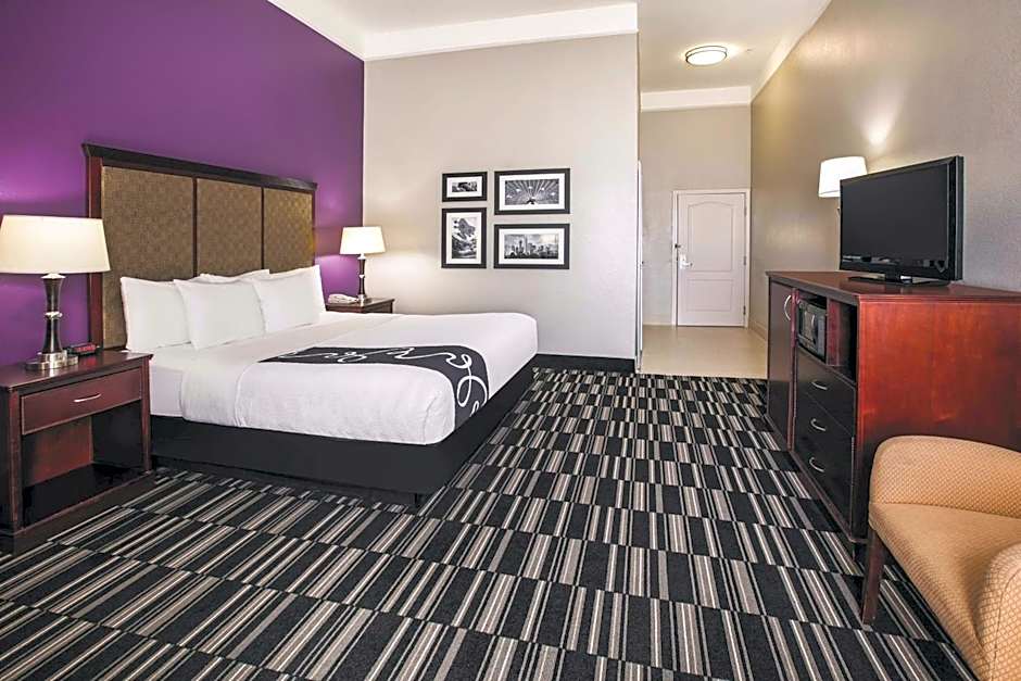 Baymont by Wyndham Dallas South-DeSoto