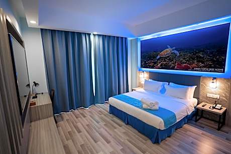 Ocean Themed - Executive Suite
