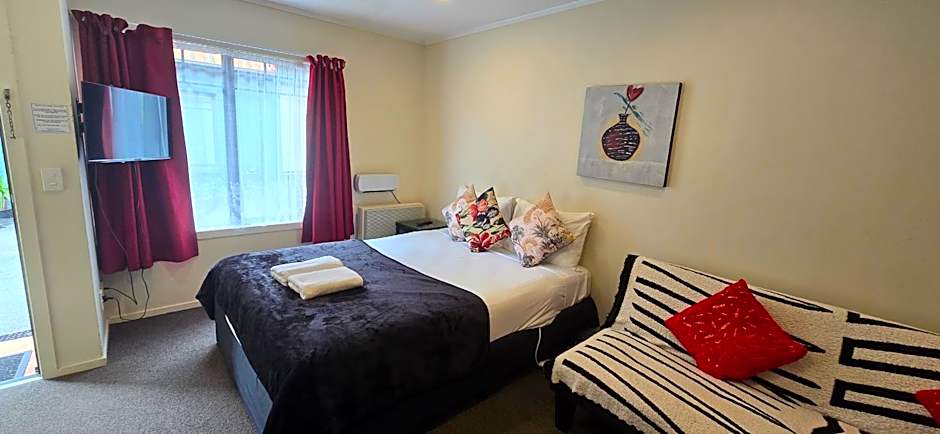 Baden Lodge Motel - PRIVATE SPA Bath