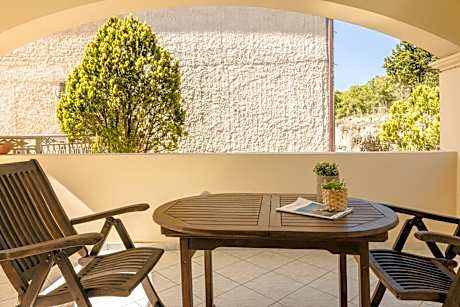 Deluxe Double or Twin Room with Garden View