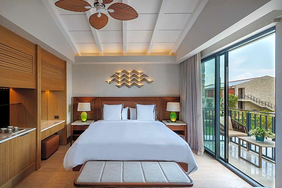 Photo 1 of 2 of Villa Suite