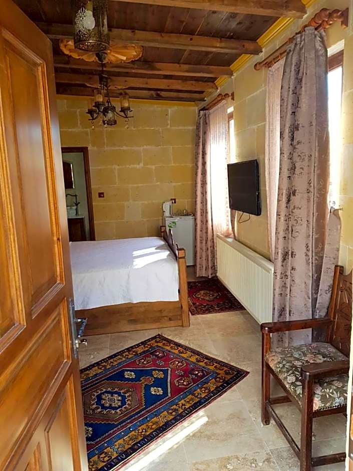 Vineyard Cave Hotel