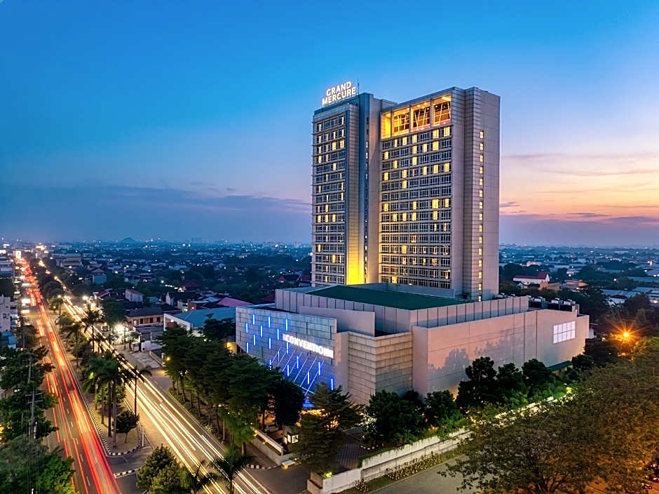 Grand Mercure Solo Baru