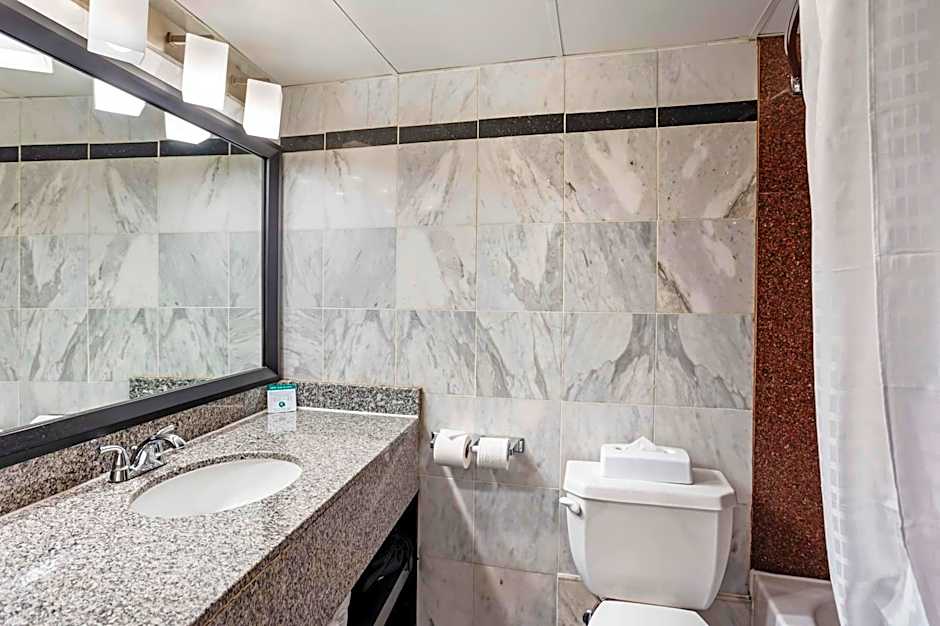 Best Western Plus Newark Airport West