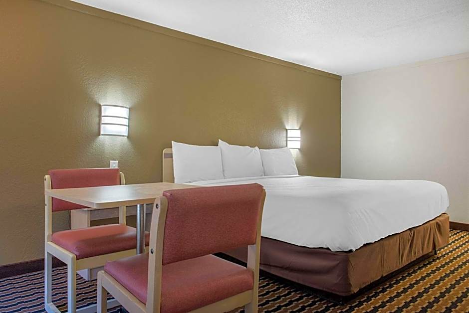 Rodeway Inn Sharonville - Cincinnati North