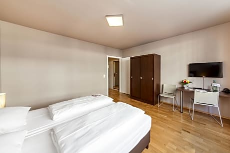 Standard Double Room (2 Twin Beds)