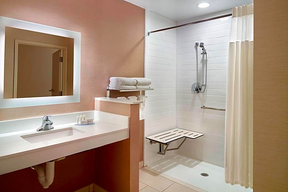 Fairfield Inn & Suites by Marriott Hendersonville Flat Rock