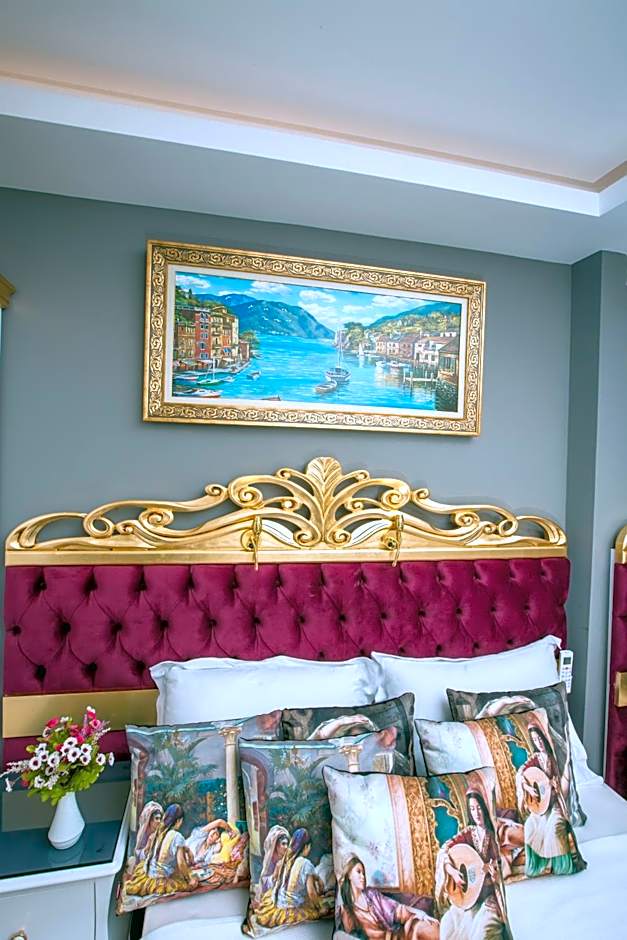 Atlantis Royal Hotel