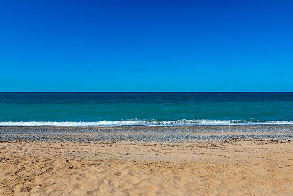 Niko Airport Black Sae Hotel