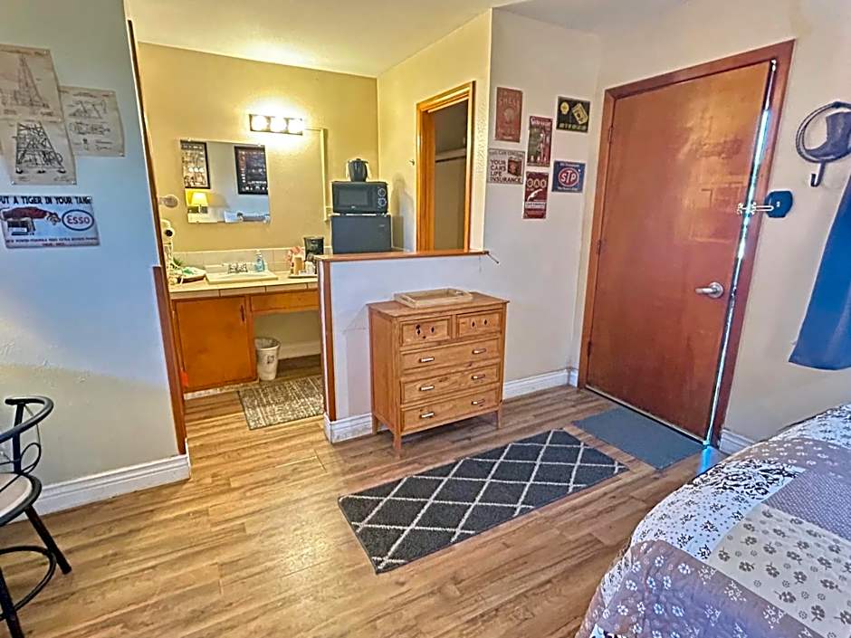 The Lodge at Ute Lake aka Yucca Motel and Cabins, Logan, NM