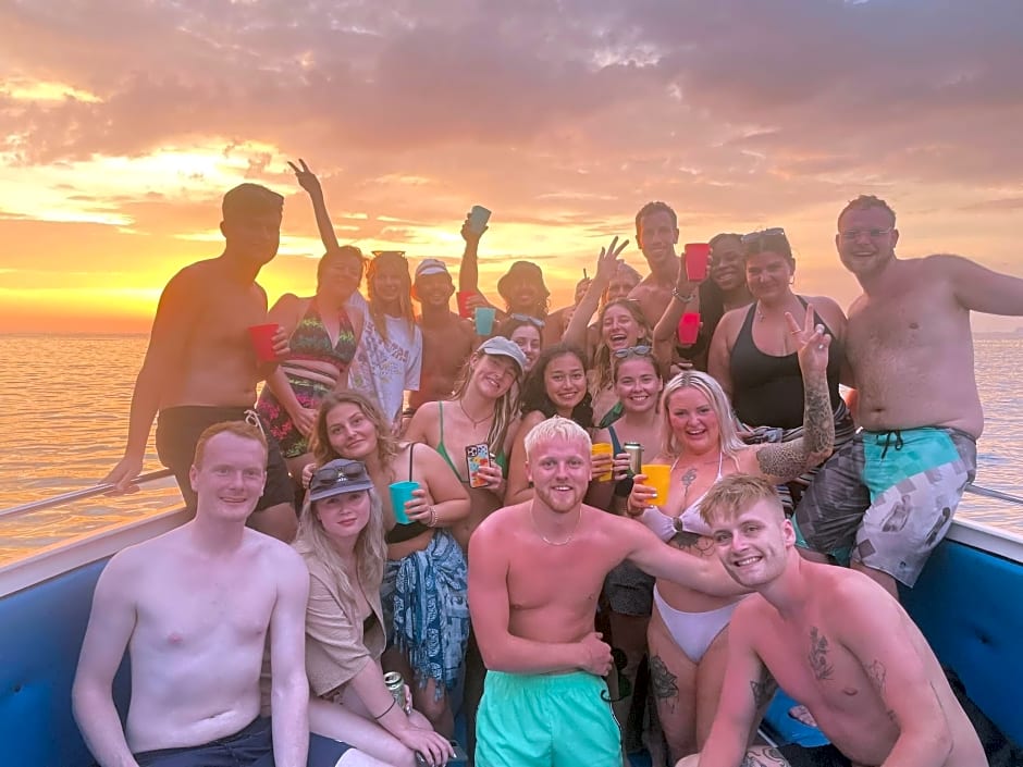Balcony Party Hostel Ao Nang Beachfront Adult Only