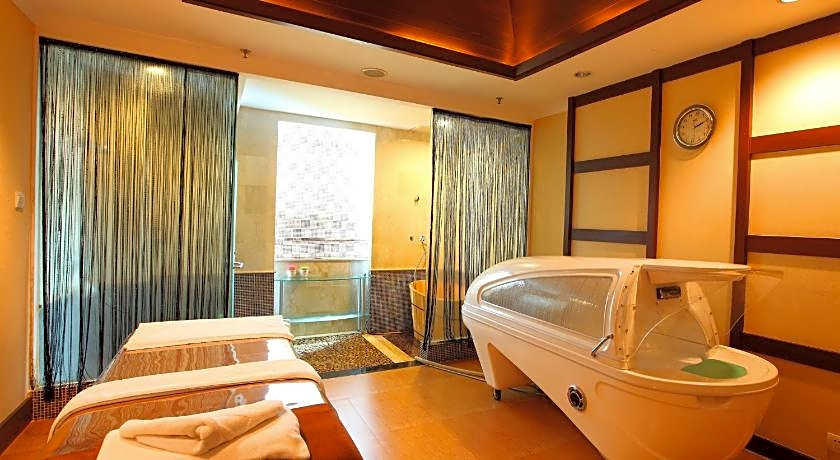 Grand International Hotel