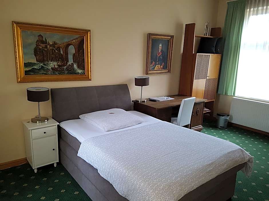 Schillers Hotel & Café - GARNI -