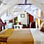 Dhow Palace Hotel