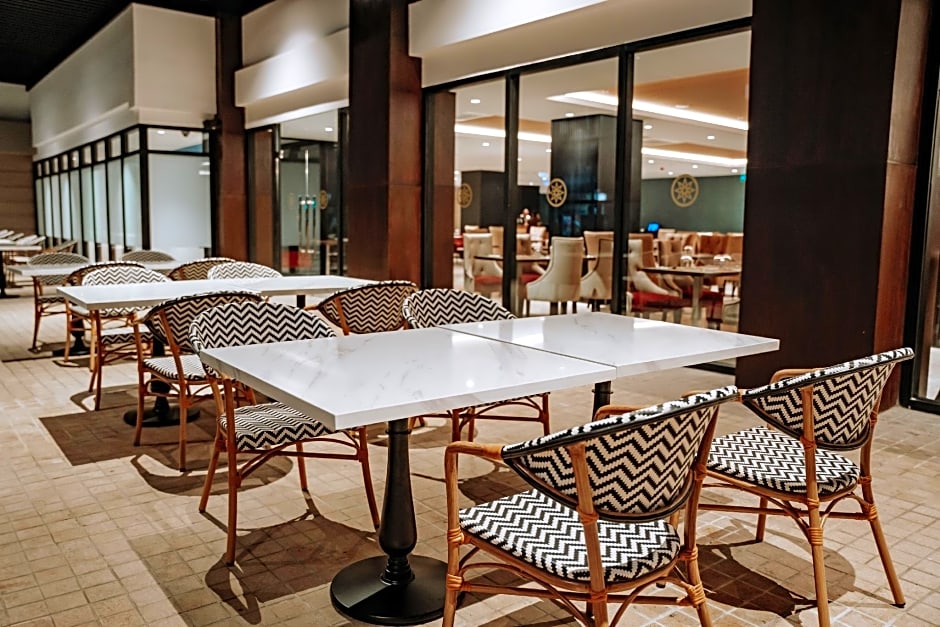 Metrocentre Hotel & Convention Center