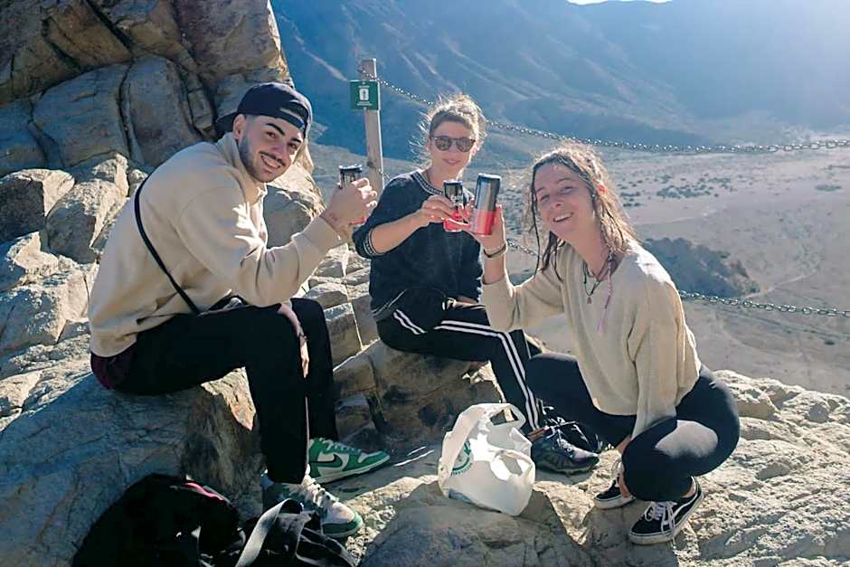 Single Fin Surf Hostel