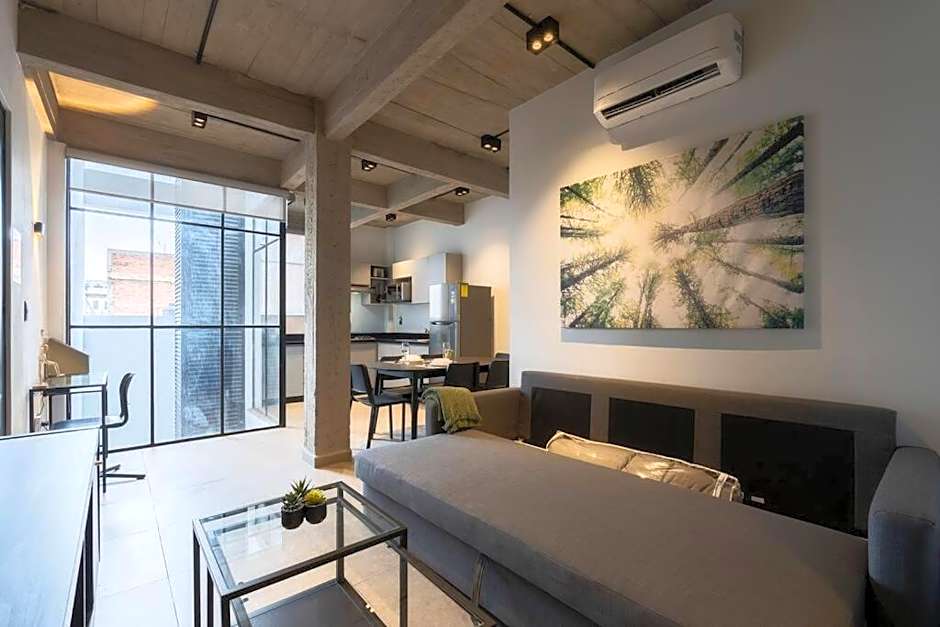 P601 Amazing Rooftop 2Bdrm 2bath Apt AC