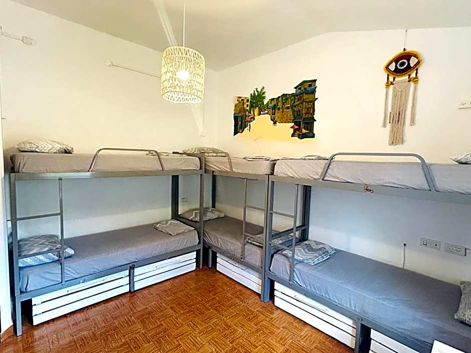 Al Yakhour Hostel