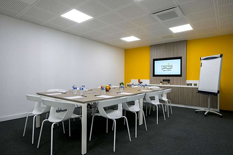 Néméa Appart Hotel Résidence So Cloud