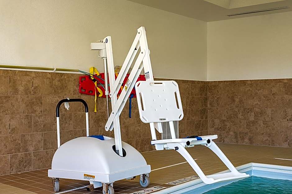 Holiday Inn Express and Suites Lafayette East By IHG
