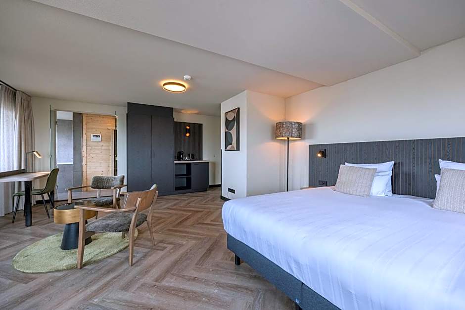 Leonardo Hotel IJmuiden Seaport Beach