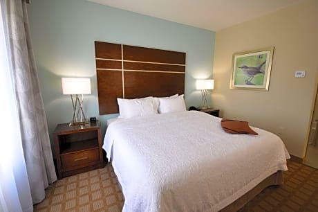 Studio King Size Bed
