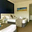 Blue Pelican Motel
