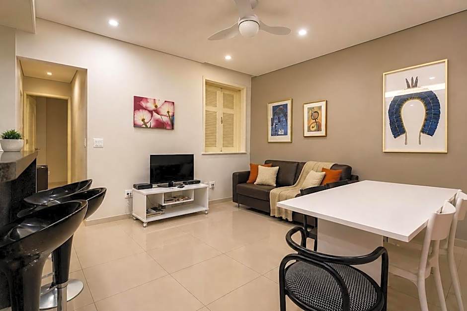 Comfortable 3 Bedrooms: Side Sea View